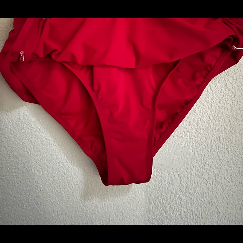 Red one piece Strapless bathing suit - Picture 4 of 4